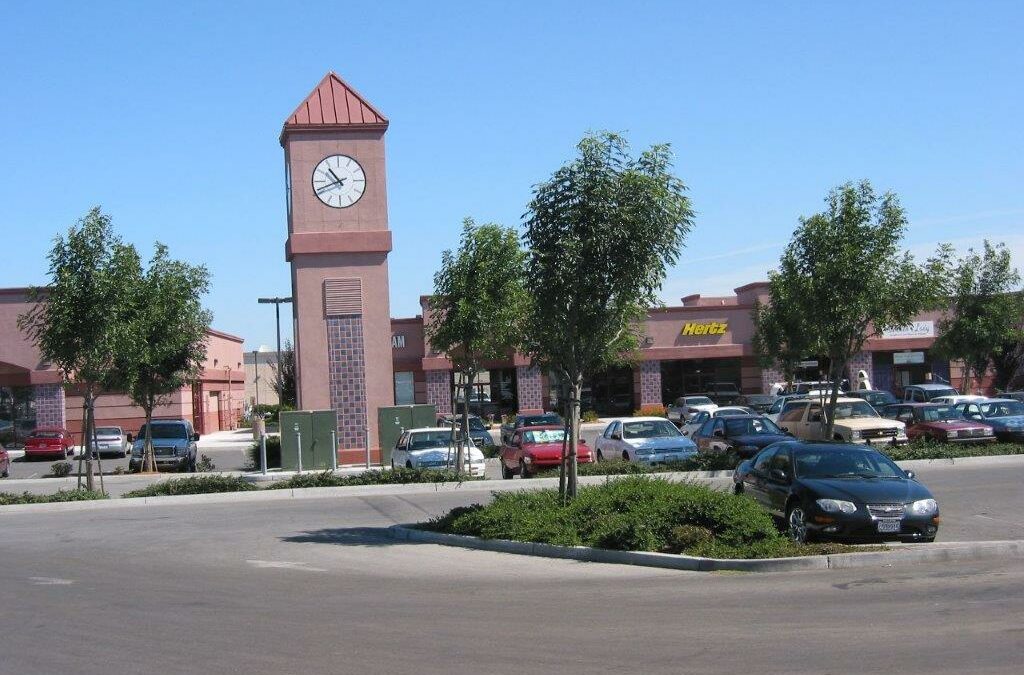 Multi Unit Retail Shopping Center in Hollister, CA – Clock Tower Plaza