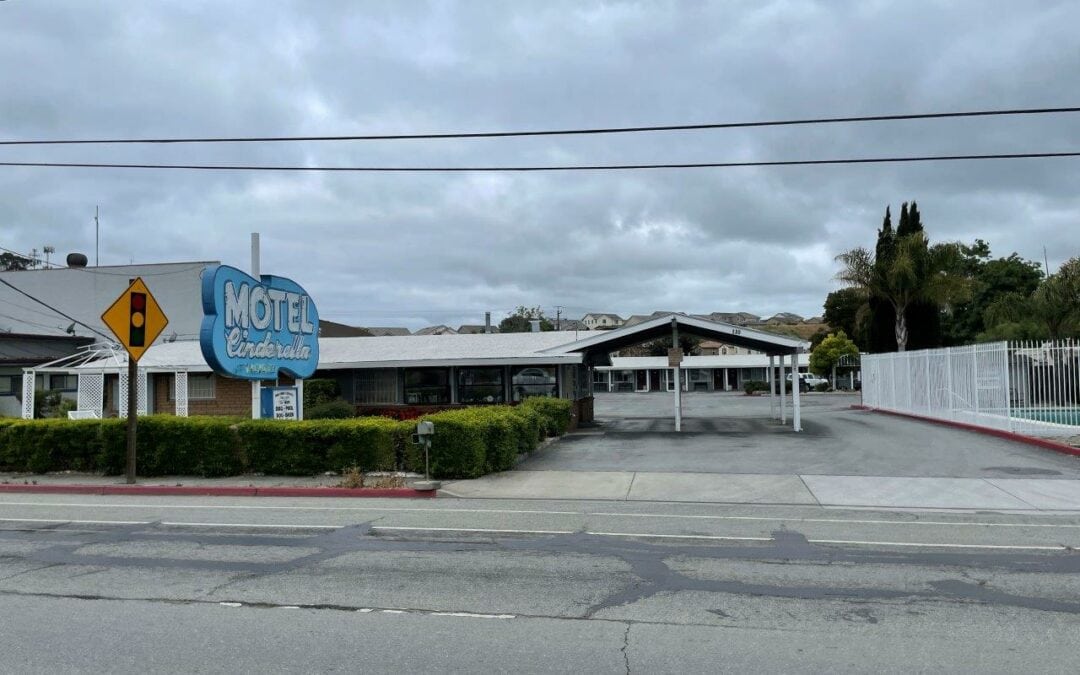 Cinderella Motel 110 San Felipe Rd – Hollister, CA 95023