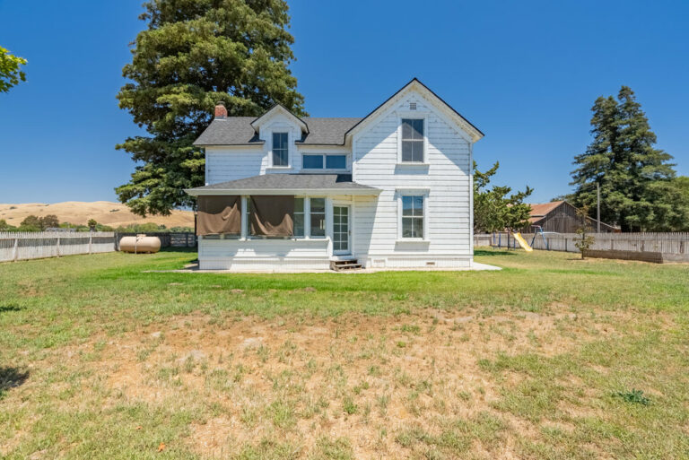 7313 Lovers Lane, Hollister, CA 95023