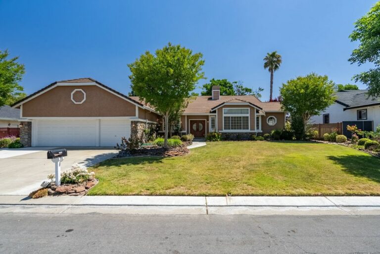 1570 Sonnys Way Hollister, CA 95023