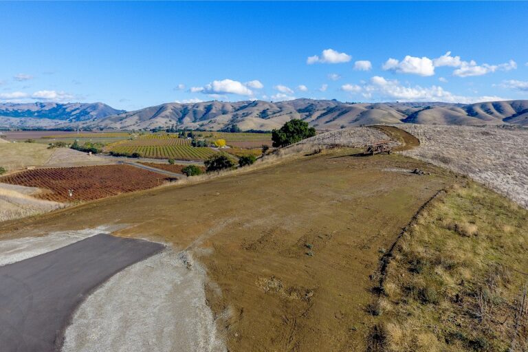 Parcel 3 Pacheco Pass Highway – Residential View Lot