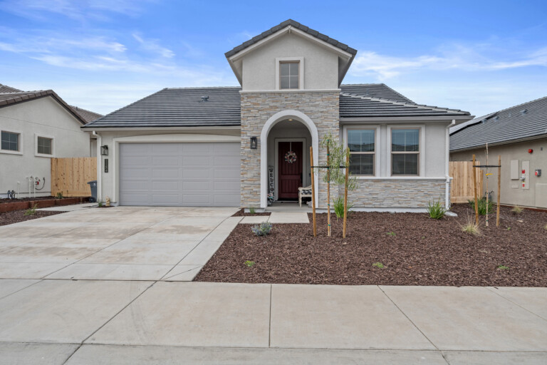 1154 Sunridge Drive, Hollister, CA 95023