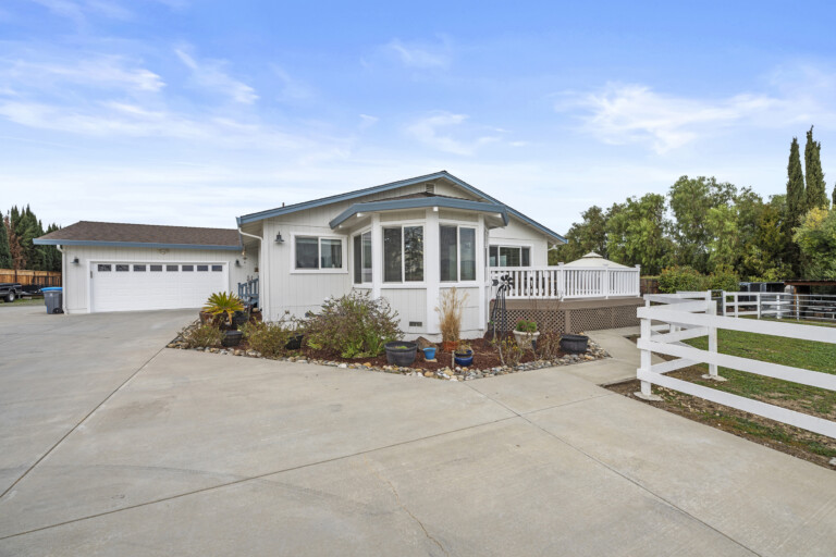1655 Santa Ana Road, Hollister, CA 95023